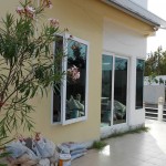 ติดฟิล์มกระจกบ้าน หมู่บ้านสายลม โครงการสารินซิตี้