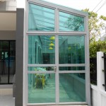 ติดฟิล์มนิรภัย บ้านกลางเมือง